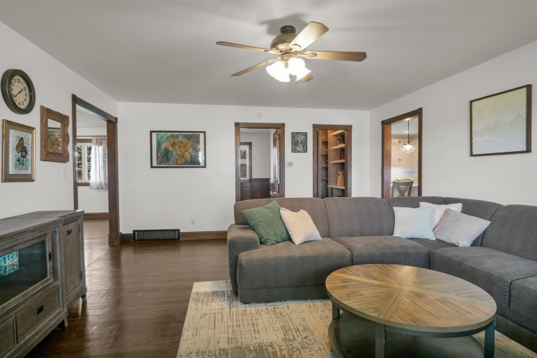 703 2nd Avenue Axtell, Nebraska 68924, 4 Bedrooms Bedrooms, ,4 BathroomsBathrooms,Residential,For Sale,703 2nd Avenue,20260593