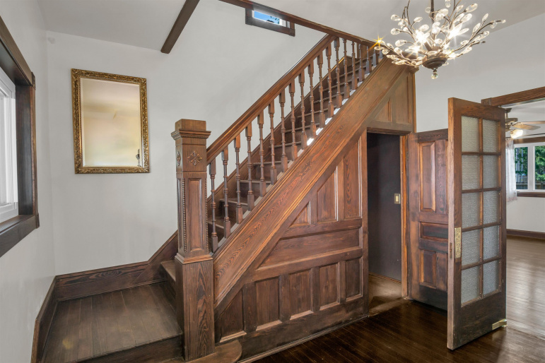 703 2nd Avenue Axtell, Nebraska 68924, 4 Bedrooms Bedrooms, ,4 BathroomsBathrooms,Residential,For Sale,703 2nd Avenue,20260593