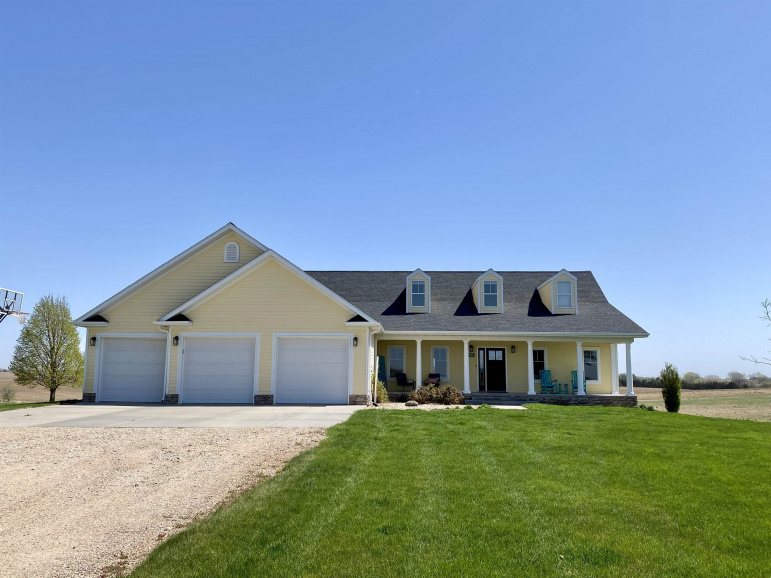 1125 W 102nd Street Place Kearney, Nebraska 68845, 5 Bedrooms Bedrooms, ,3 BathroomsBathrooms,Residential,For Sale,1125 W 102nd Street Place,20260592