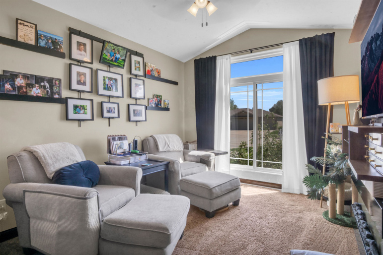 1308 E 65th Street Place Kearney, Nebraska 68847, 5 Bedrooms Bedrooms, ,3 BathroomsBathrooms,Residential,For Sale,1308 E 65th Street Place,20260596