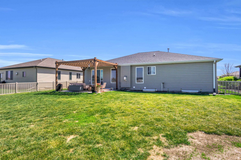 1308 E 65th Street Place Kearney, Nebraska 68847, 5 Bedrooms Bedrooms, ,3 BathroomsBathrooms,Residential,For Sale,1308 E 65th Street Place,20260596