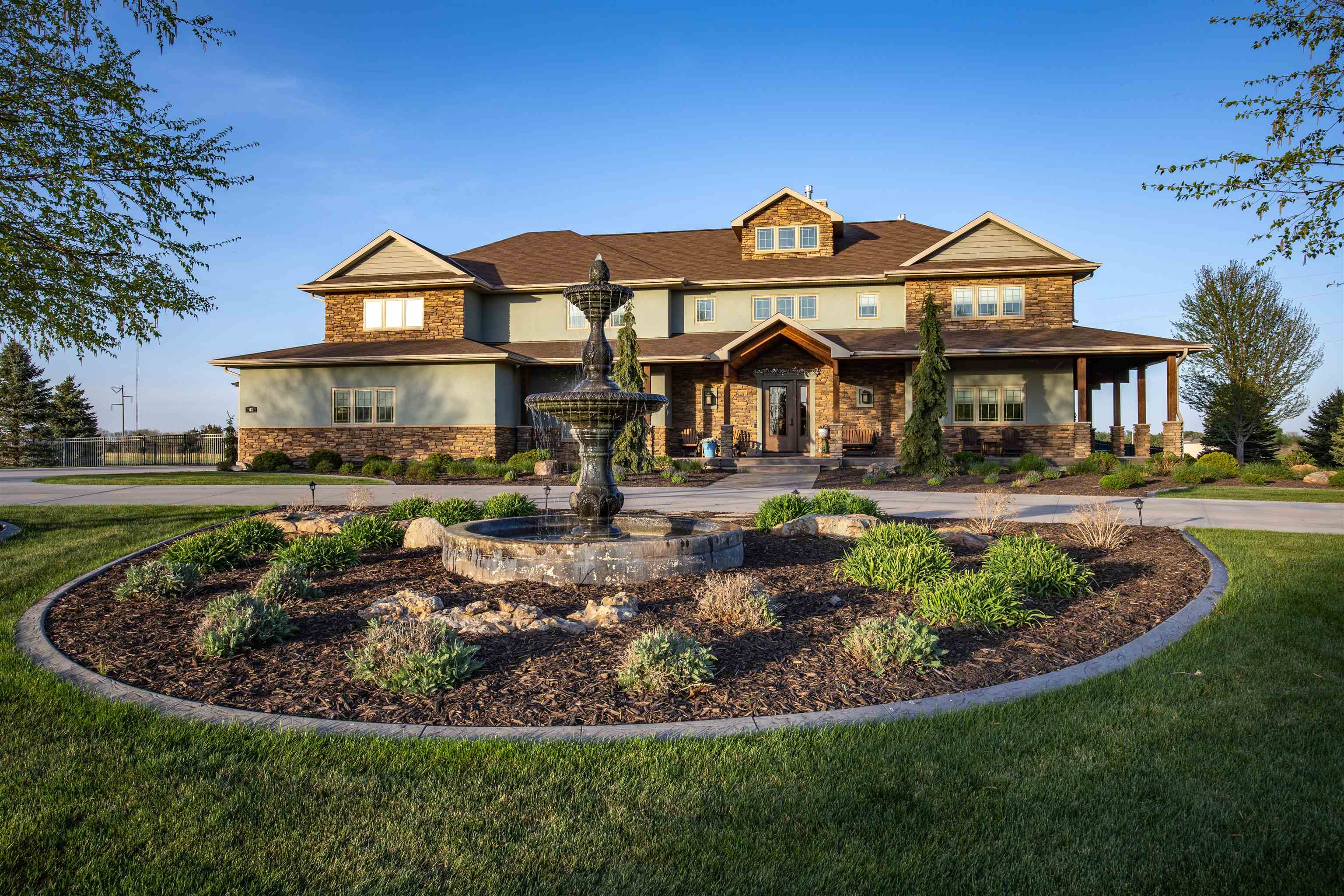 43 Rolling Hills Road Kearney, Nebraska 68845, 5 Bedrooms Bedrooms, ,5 BathroomsBathrooms,Residential,For Sale,43 Rolling Hills Road,20260595