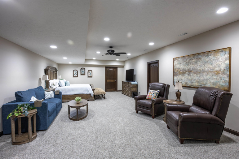 43 Rolling Hills Road Kearney, Nebraska 68845, 5 Bedrooms Bedrooms, ,5 BathroomsBathrooms,Residential,For Sale,43 Rolling Hills Road,20260595