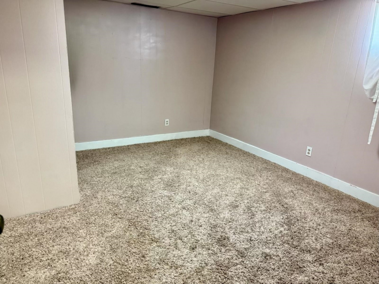 802 Sheridan Street Holdrege, Nebraska 68949, 2 Bedrooms Bedrooms, ,3 BathroomsBathrooms,Residential,For Sale,802 Sheridan Street,20260601