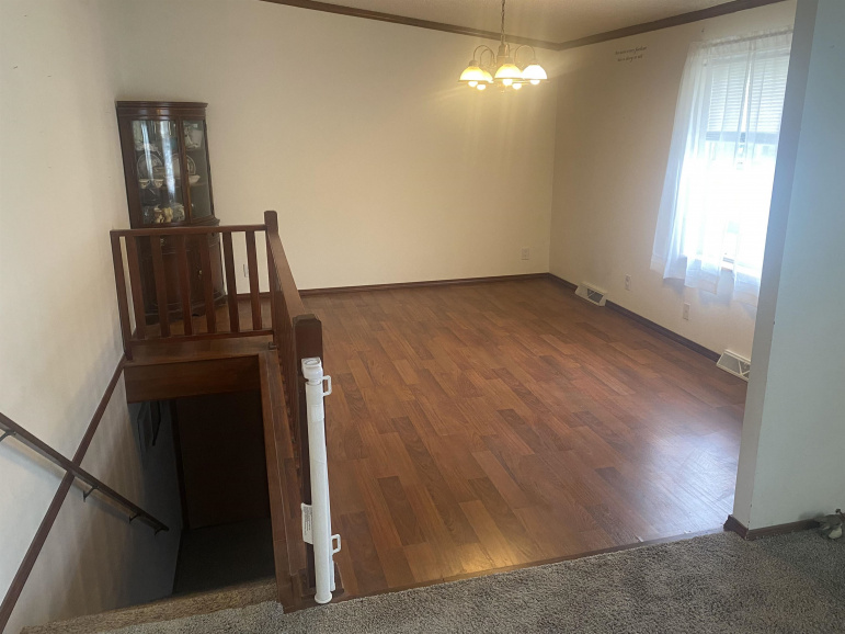 821 Westridge Drive Ravenna, Nebraska 68869-4043, 5 Bedrooms Bedrooms, ,3 BathroomsBathrooms,Residential,For Sale,821 Westridge Drive,20260609