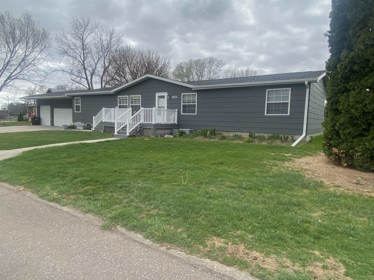 821 Westridge Drive Ravenna, Nebraska 68869-4043, 5 Bedrooms Bedrooms, ,3 BathroomsBathrooms,Residential,For Sale,821 Westridge Drive,20260609