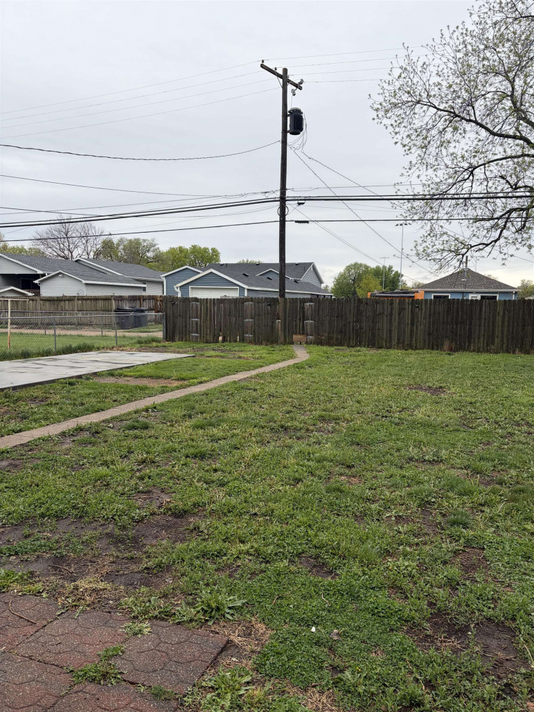 1831 Bateman Street Hastings, Nebraska 68901-0000, 2 Bedrooms Bedrooms, ,1 BathroomBathrooms,Residential,For Sale,1831 Bateman Street,20260623