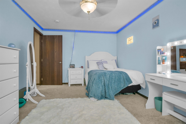 1004 12th Avenue Kearney, Nebraska 68845, 5 Bedrooms Bedrooms, ,3 BathroomsBathrooms,Residential,For Sale,1004 12th Avenue,20260621
