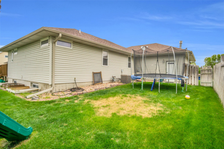 1004 12th Avenue Kearney, Nebraska 68845, 5 Bedrooms Bedrooms, ,3 BathroomsBathrooms,Residential,For Sale,1004 12th Avenue,20260621