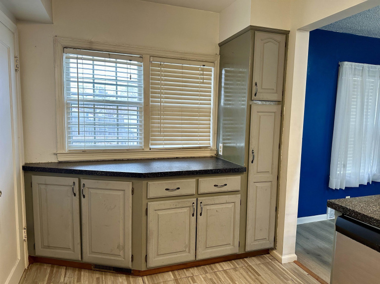 1606 W 7th Street Hastings, Nebraska 68901, 3 Bedrooms Bedrooms, ,1 BathroomBathrooms,Residential,For Sale,1606 W 7th Street,20260281