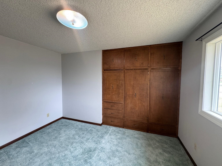 502 W Hendricks Street Eustis, Nebraska 69028, 3 Bedrooms Bedrooms, ,2 BathroomsBathrooms,Residential,For Sale,502 W Hendricks Street,20260619