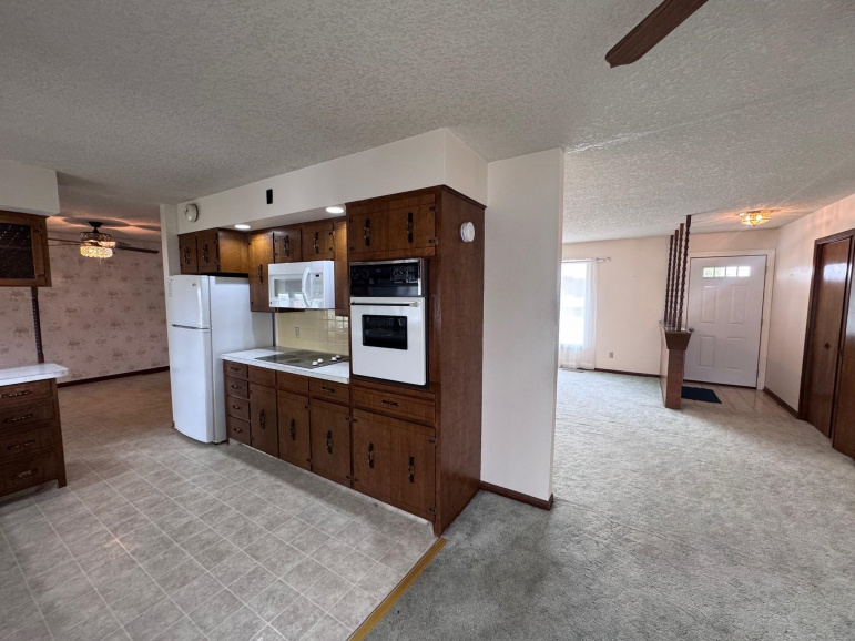502 W Hendricks Street Eustis, Nebraska 69028, 3 Bedrooms Bedrooms, ,2 BathroomsBathrooms,Residential,For Sale,502 W Hendricks Street,20260619