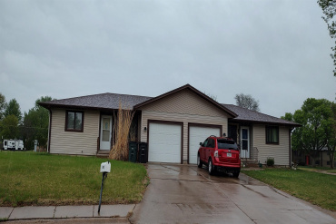 1103-1105 E 6th Hastings, Nebraska 68901-0000, ,Multi-family,For Sale,1103-1105 E 6th,20260638