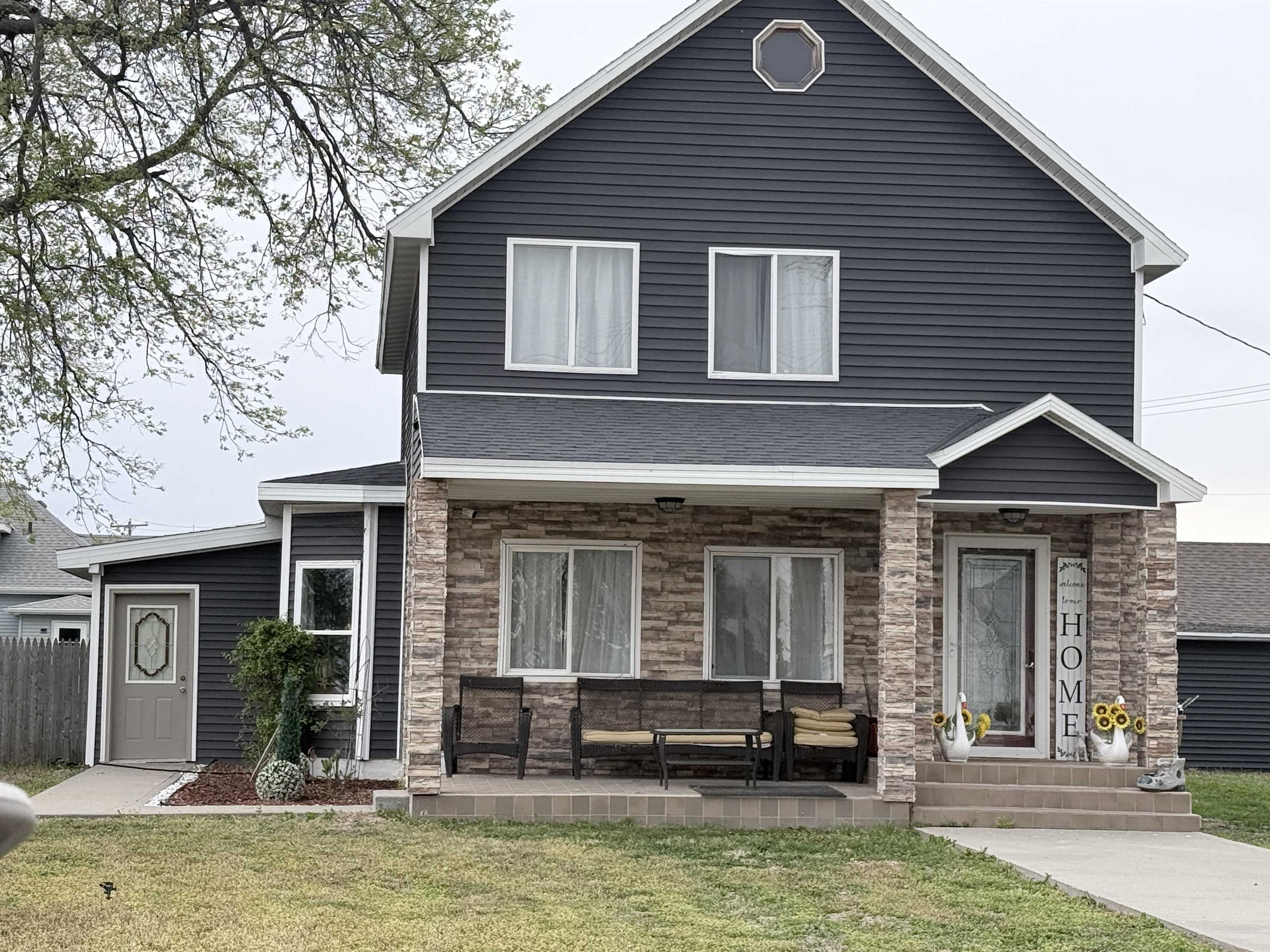 14 West Avenue Gibbon, Nebraska 68840, 4 Bedrooms Bedrooms, ,2 BathroomsBathrooms,Residential,For Sale,14 West Avenue,20260636