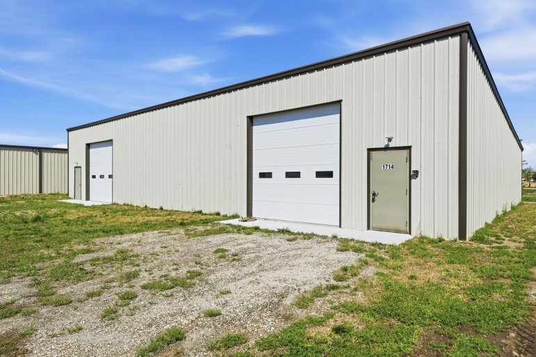 1806 W A Street Hastings, Nebraska 68901, ,Commercial/industrial,For Sale,1806 W A Street,20260644