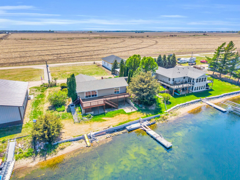 41 Summerhaven Lake Kearney, Nebraska 68847, 3 Bedrooms Bedrooms, ,2 BathroomsBathrooms,Residential,For Sale,41 Summerhaven Lake,20260642