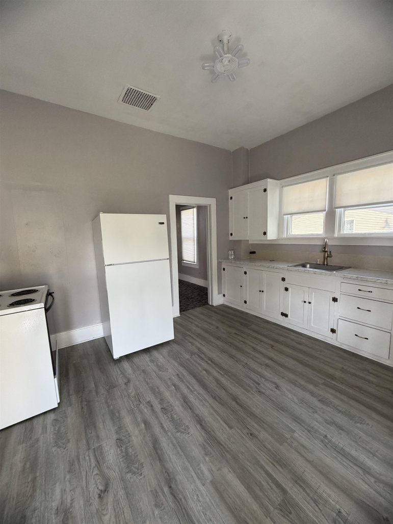 118 E 6th Street Hastings, Nebraska 68901, 2 Bedrooms Bedrooms, ,1 BathroomBathrooms,Residential,For Sale,118 E 6th Street,20260653