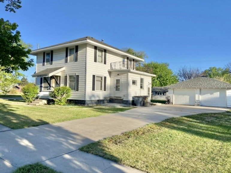 714 3rd Street Gibbon, Nebraska 68840, 4 Bedrooms Bedrooms, ,1 BathroomBathrooms,Residential,For Sale,714 3rd Street,20260658