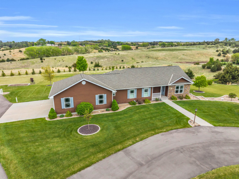 6245 53rd Avenue Kearney, Nebraska 68845, 4 Bedrooms Bedrooms, ,3 BathroomsBathrooms,Residential,For Sale,6245 53rd Avenue,20260666