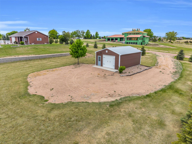 6245 53rd Avenue Kearney, Nebraska 68845, 4 Bedrooms Bedrooms, ,3 BathroomsBathrooms,Residential,For Sale,6245 53rd Avenue,20260666