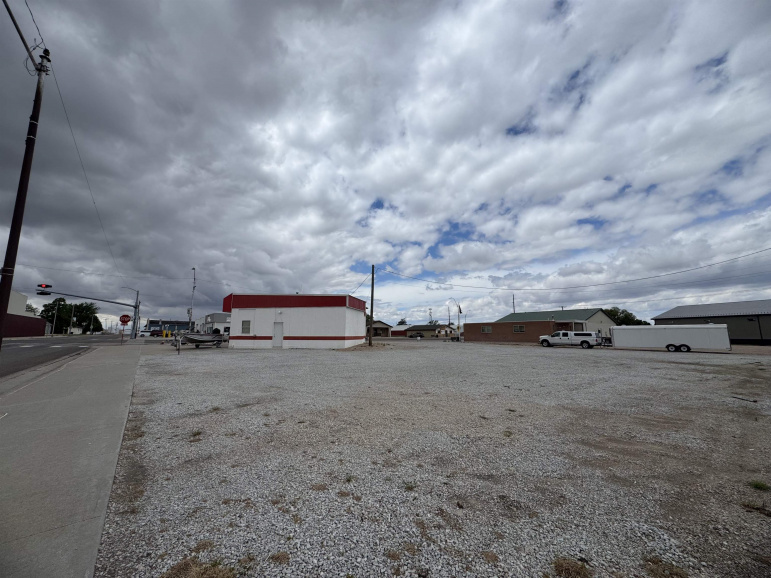 205 Smith Avenue Elwood, Nebraska 68937-0000, ,Commercial/industrial,For Sale,205 Smith Avenue,20260664