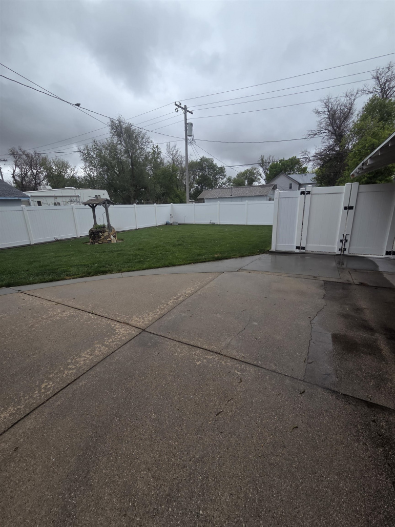 407 E 8th Street Cozad, Nebraska 69130, 4 Bedrooms Bedrooms, ,2 BathroomsBathrooms,Residential,For Sale,407 E 8th Street,20260661