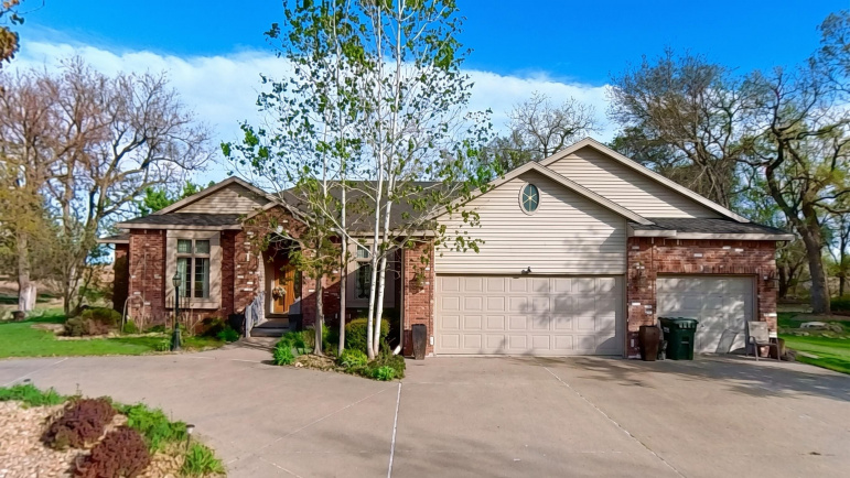 104 Bennett Drive Lexington, Nebraska 68850, 3 Bedrooms Bedrooms, ,3 BathroomsBathrooms,Residential,For Sale,104 Bennett Drive,20260677