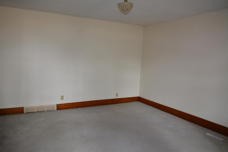 1102 Q Street Franklin, Nebraska 68939, 3 Bedrooms Bedrooms, ,2 BathroomsBathrooms,Residential,For Sale,1102 Q Street,20260674