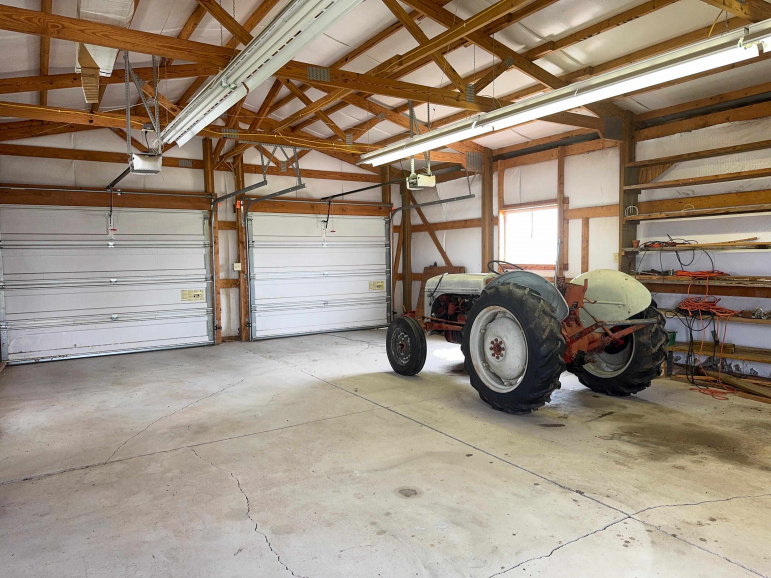 1231 Rd 313 Clay Center, Nebraska 68933, 4 Bedrooms Bedrooms, ,2 BathroomsBathrooms,Residential,For Sale,1231 Rd 313,20260675