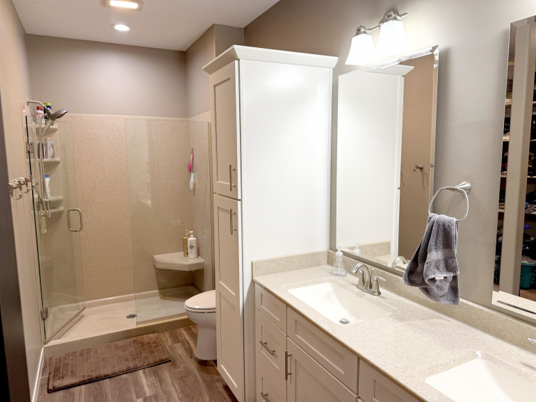 905 17th Avenue Kearney, Nebraska 68845, 5 Bedrooms Bedrooms, ,3 BathroomsBathrooms,Residential,For Sale,905 17th Avenue,20260683