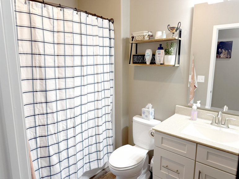 905 17th Avenue Kearney, Nebraska 68845, 5 Bedrooms Bedrooms, ,3 BathroomsBathrooms,Residential,For Sale,905 17th Avenue,20260683