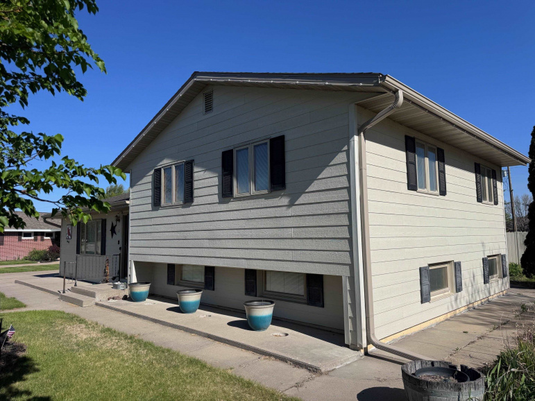 12 Gatewood Drive Cozad, Nebraska 69130, 4 Bedrooms Bedrooms, ,3 BathroomsBathrooms,Residential,For Sale,12 Gatewood Drive,20260684