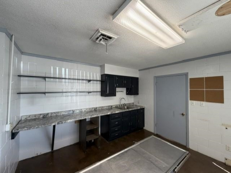 322 Central Avenue Kearney, Nebraska 68847, ,Commercial/industrial,For Sale,322 Central Avenue,20260691