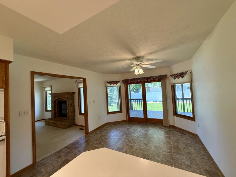 5207 I Avenue Kearney, Nebraska 68847, 4 Bedrooms Bedrooms, ,3 BathroomsBathrooms,Residential,For Sale,5207 I Avenue,20260701