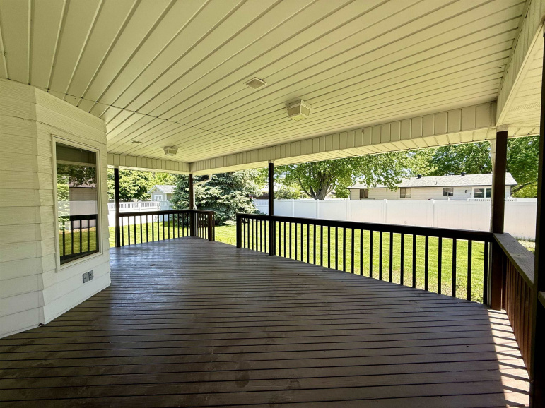 5207 I Avenue Kearney, Nebraska 68847, 4 Bedrooms Bedrooms, ,3 BathroomsBathrooms,Residential,For Sale,5207 I Avenue,20260701