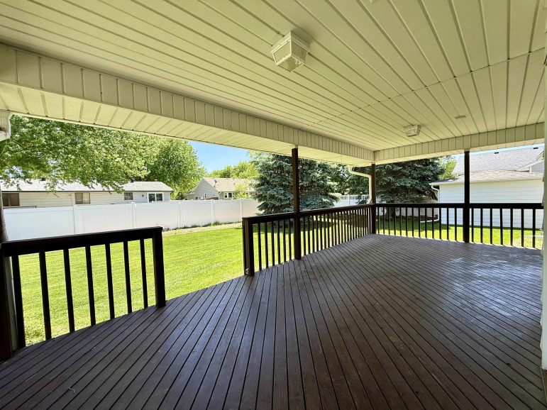 5207 I Avenue Kearney, Nebraska 68847, 4 Bedrooms Bedrooms, ,3 BathroomsBathrooms,Residential,For Sale,5207 I Avenue,20260701