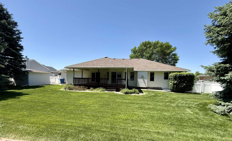 5207 I Avenue Kearney, Nebraska 68847, 4 Bedrooms Bedrooms, ,3 BathroomsBathrooms,Residential,For Sale,5207 I Avenue,20260701