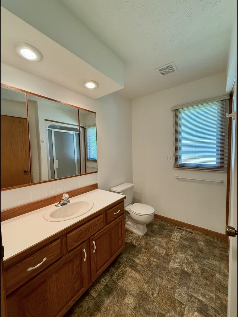 5207 I Avenue Kearney, Nebraska 68847, 4 Bedrooms Bedrooms, ,3 BathroomsBathrooms,Residential,For Sale,5207 I Avenue,20260701