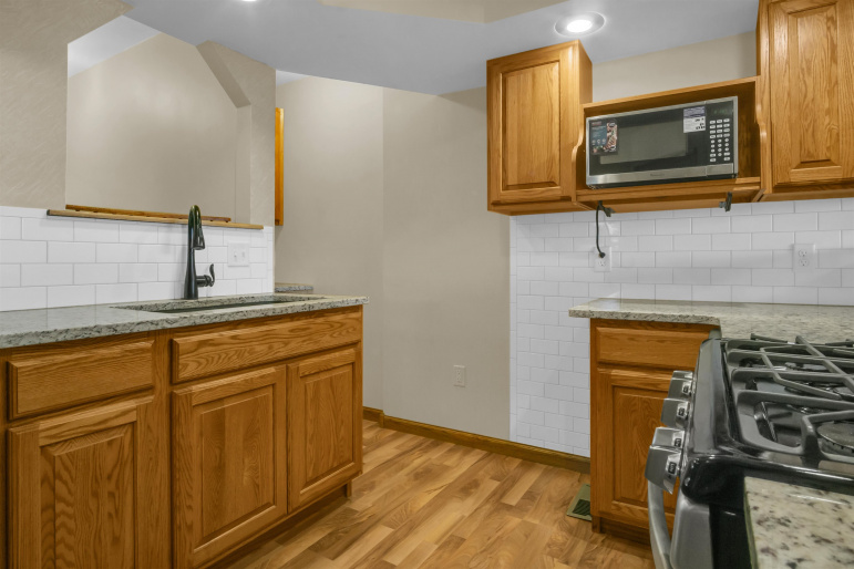 407 Sheridan Street Holdrege, Nebraska 68949, 3 Bedrooms Bedrooms, ,2 BathroomsBathrooms,Residential,For Sale,407 Sheridan Street,20260708