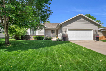 4108 Fairacres Road Kearney, Nebraska 68845, 5 Bedrooms Bedrooms, ,3 BathroomsBathrooms,Residential,For Sale,4108 Fairacres Road,20260721