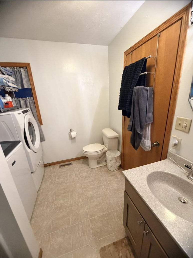 2760 S Baltimore Avenue Hastings, Nebraska 68901, 2 Bedrooms Bedrooms, ,2 BathroomsBathrooms,Residential,For Sale,2760 S Baltimore Avenue,20260717