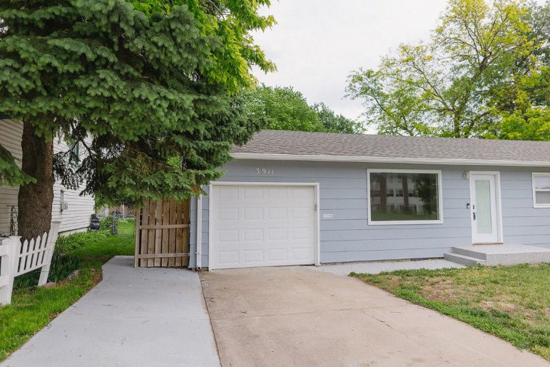 3911 Pony Express Road Kearney, Nebraska 68847, 3 Bedrooms Bedrooms, ,2 BathroomsBathrooms,Residential,For Sale,3911 Pony Express Road,20260716
