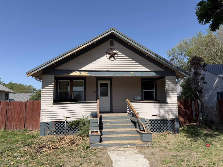 306 Padua Avenue Ravenna, Nebraska 69969, 3 Bedrooms Bedrooms, ,1 BathroomBathrooms,Residential,For Sale,306 Padua Avenue,20260727