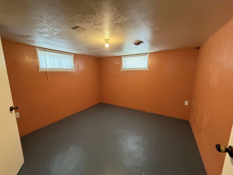 1509 N Grant Street Lexington, Nebraska 68850, 4 Bedrooms Bedrooms, ,2 BathroomsBathrooms,Residential,For Sale,1509 N Grant Street,20260731
