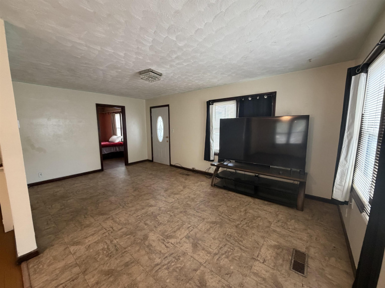 1509 N Grant Street Lexington, Nebraska 68850, 4 Bedrooms Bedrooms, ,2 BathroomsBathrooms,Residential,For Sale,1509 N Grant Street,20260731