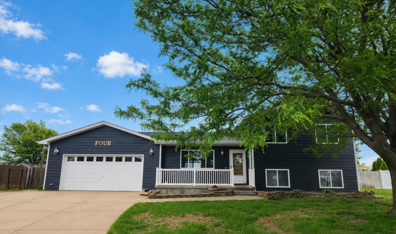 4 Willow Lane Kearney, Nebraska 68845, 3 Bedrooms Bedrooms, ,1 BathroomBathrooms,Residential,For Sale,4 Willow Lane,20260730