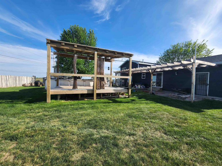 4 Willow Lane Kearney, Nebraska 68845, 3 Bedrooms Bedrooms, ,1 BathroomBathrooms,Residential,For Sale,4 Willow Lane,20260730