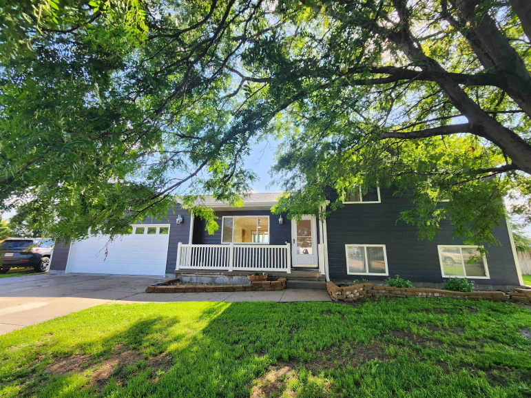 4 Willow Lane Kearney, Nebraska 68845, 3 Bedrooms Bedrooms, ,1 BathroomBathrooms,Residential,For Sale,4 Willow Lane,20260730