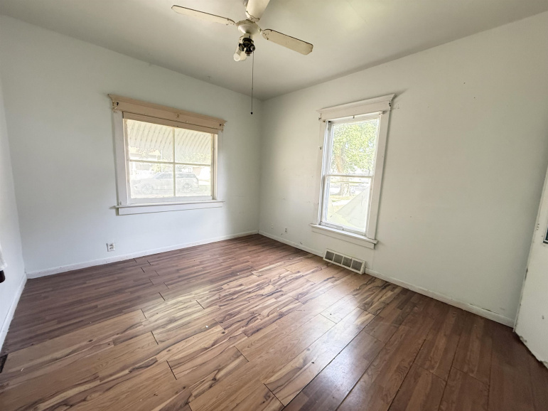 718 N Bellevue Avenue Hastings, Nebraska 68901, ,Multi-family,For Sale,718 N Bellevue Avenue,20260739