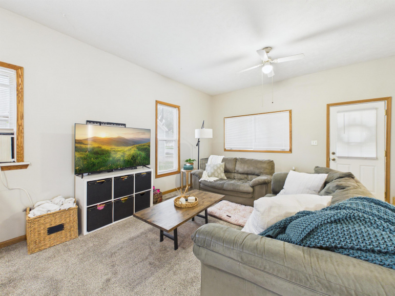 413 Commercial Avenue Hildreth, Nebraska 68847, 2 Bedrooms Bedrooms, ,1 BathroomBathrooms,Residential,For Sale,413 Commercial Avenue,20260753